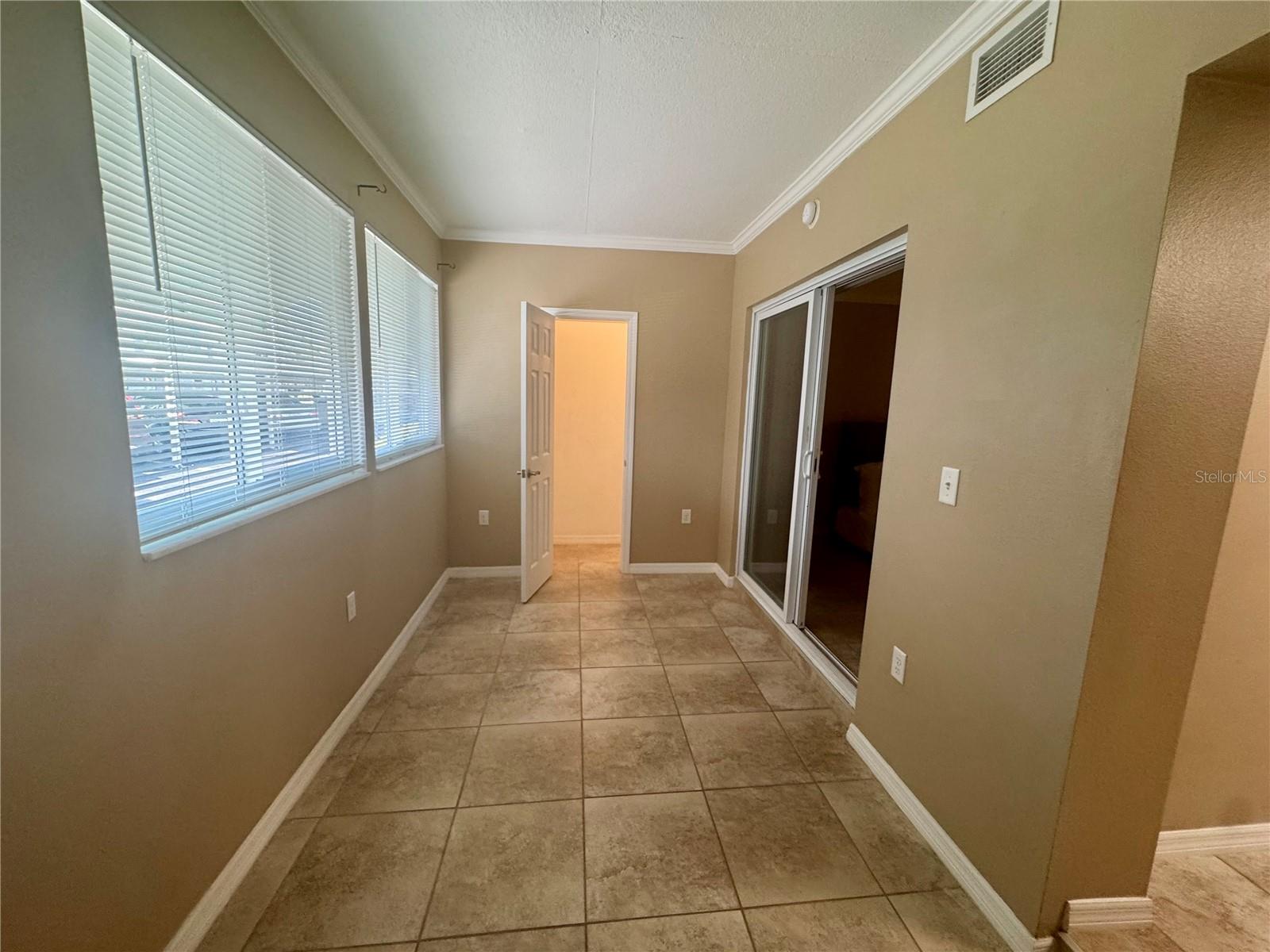Image 21 of 32 For 5855 18th Street N 6