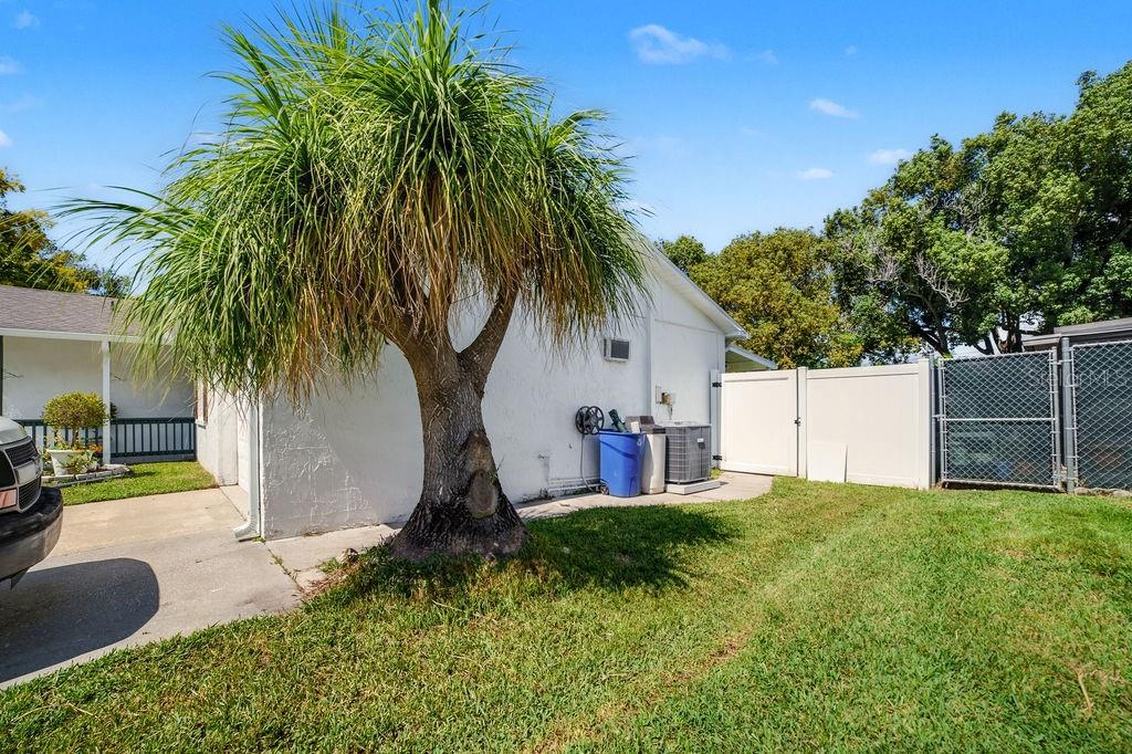 Image 8 of 35 For 8637 Summer Drive