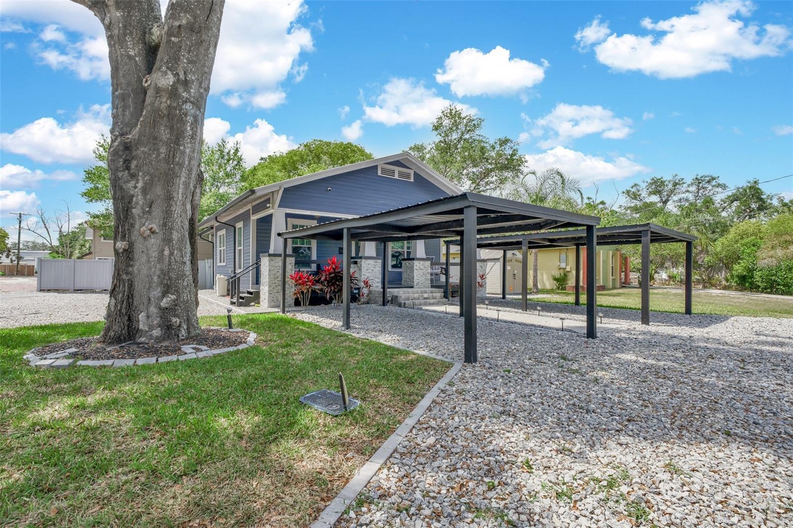 Listing photo id 0 for 4102 Branch Avenue