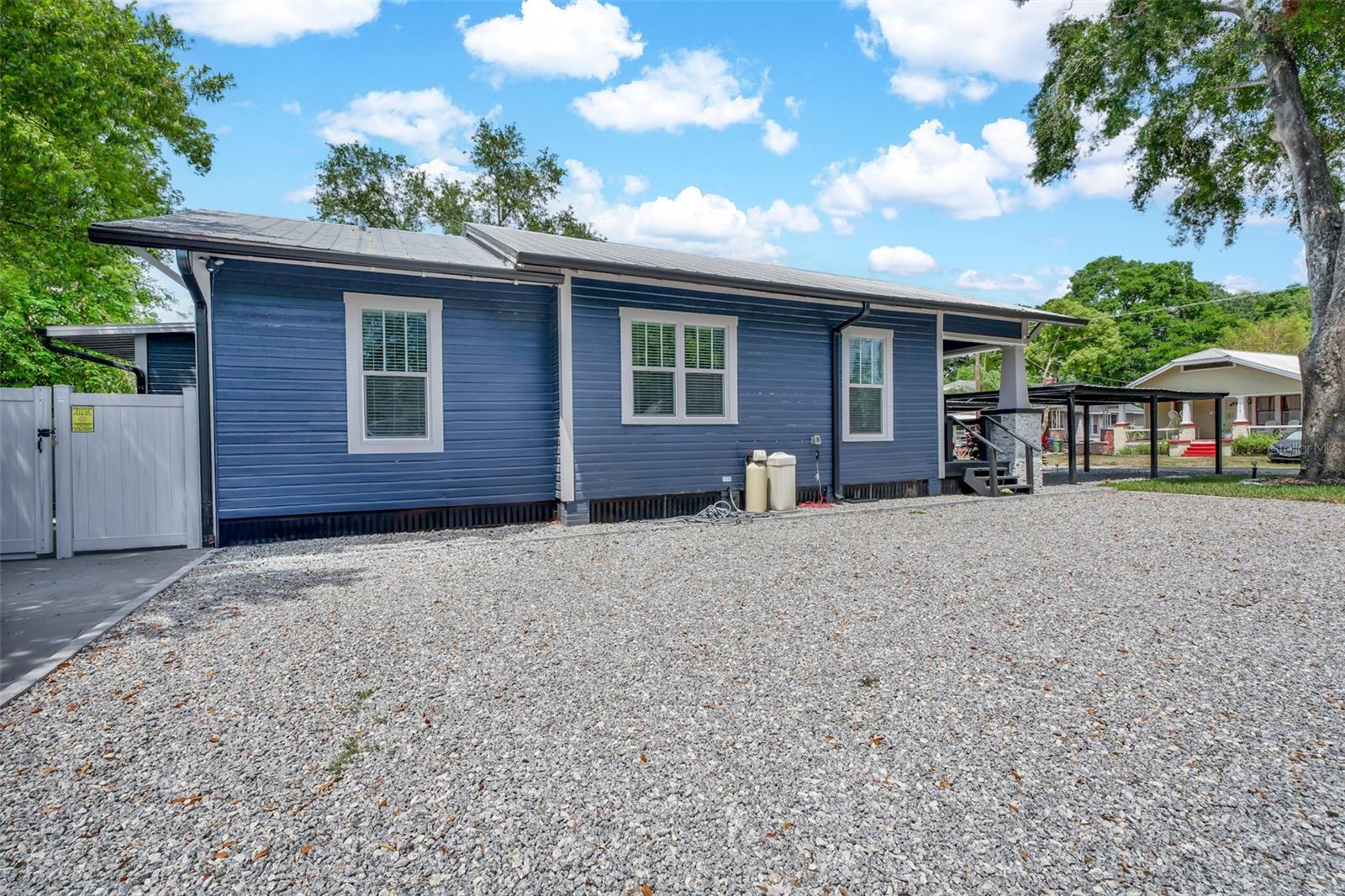 Listing photo id 25 for 4102 Branch Avenue