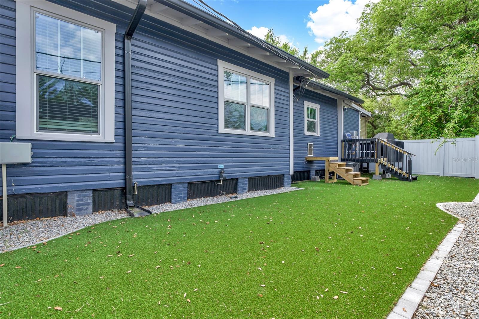 Listing photo id 29 for 4102 Branch Avenue