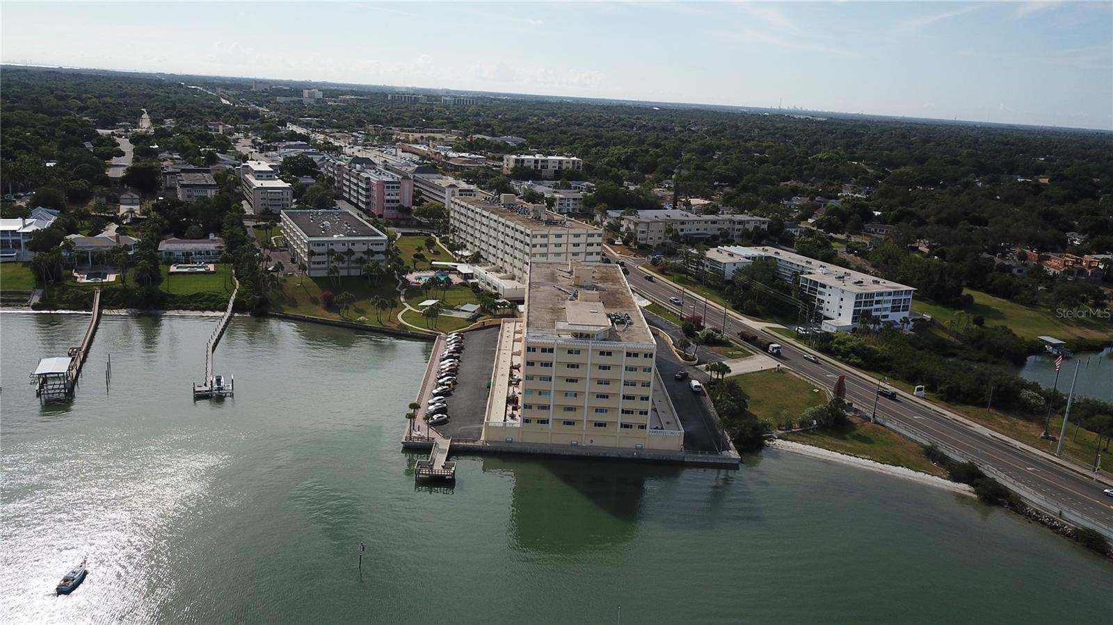 Image 32 of 43 For 100 Bluff View Drive 212c