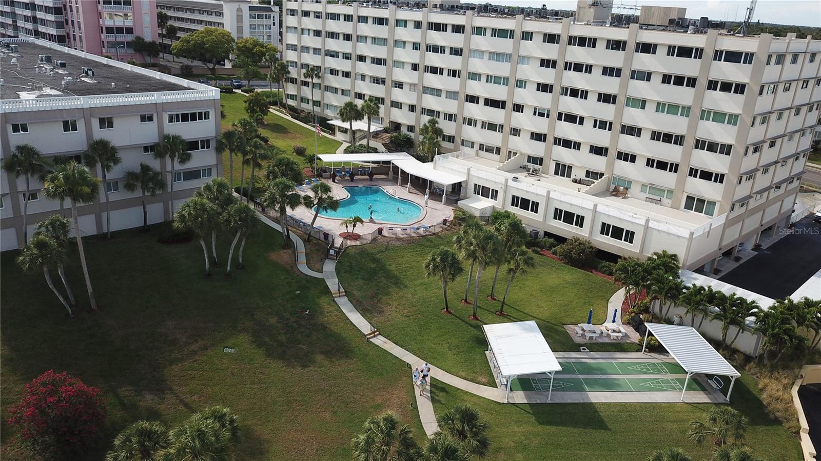 Image 42 of 43 For 100 Bluff View Drive 212c