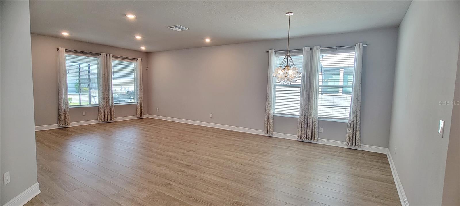 Image 22 of 63 For 28564 Sweet Persimmon Drive