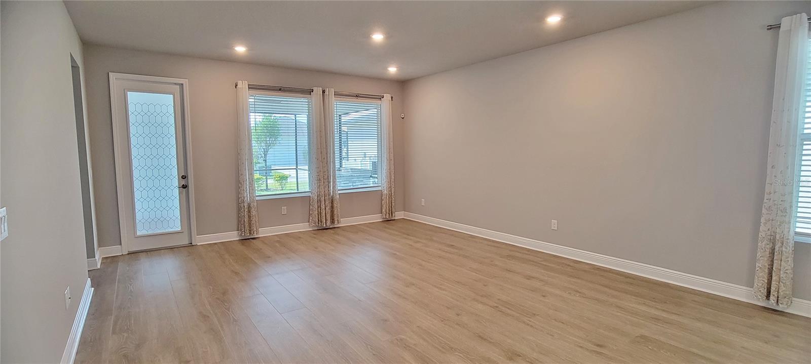 Image 28 of 63 For 28564 Sweet Persimmon Drive