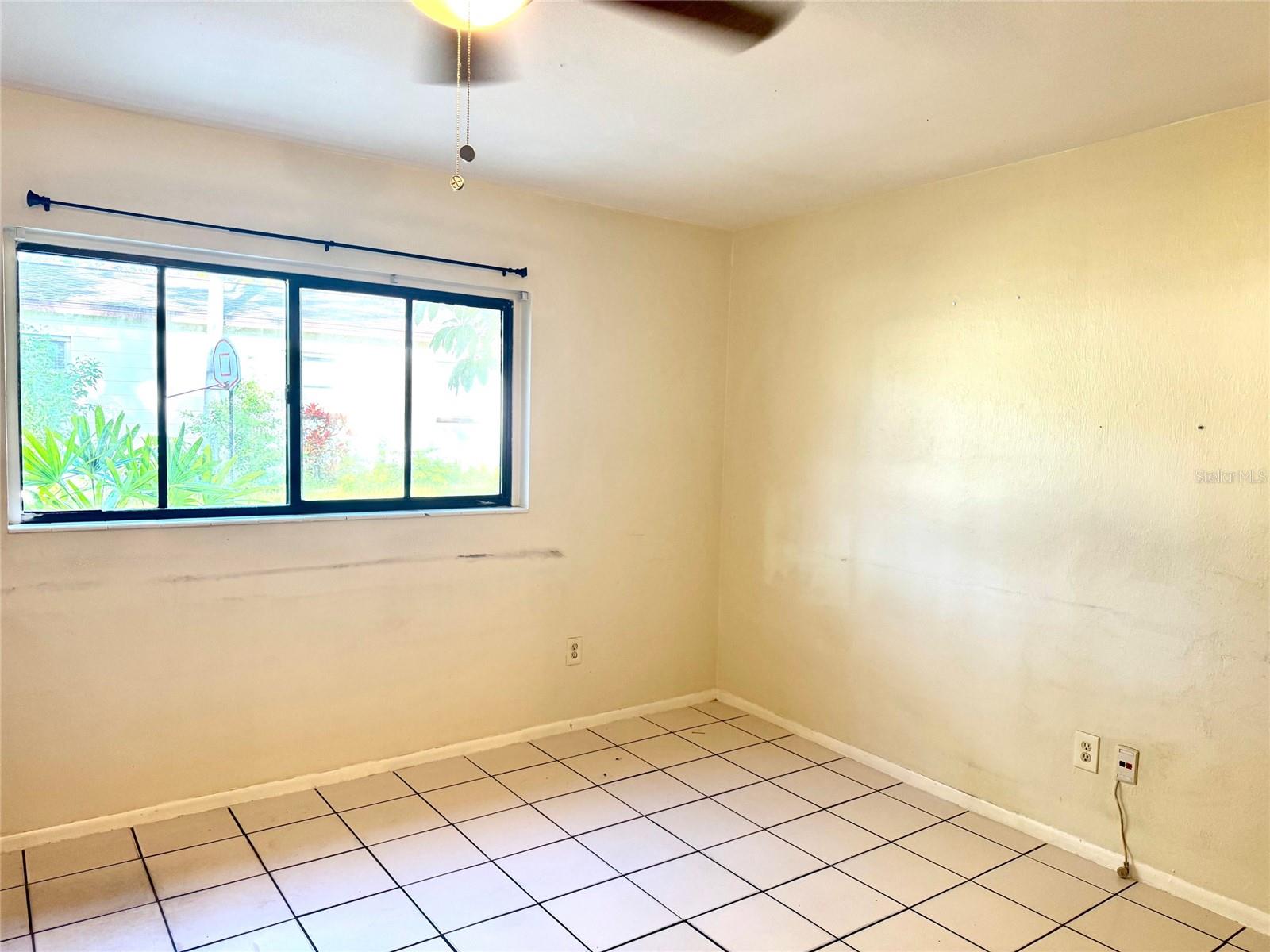 Image 4 of 9 For 714 5th Avenue Ne A