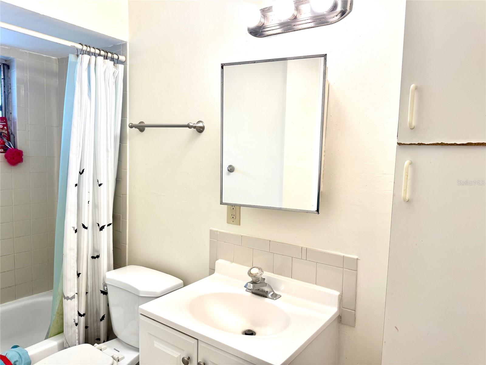 Image 7 of 9 For 714 5th Avenue Ne A