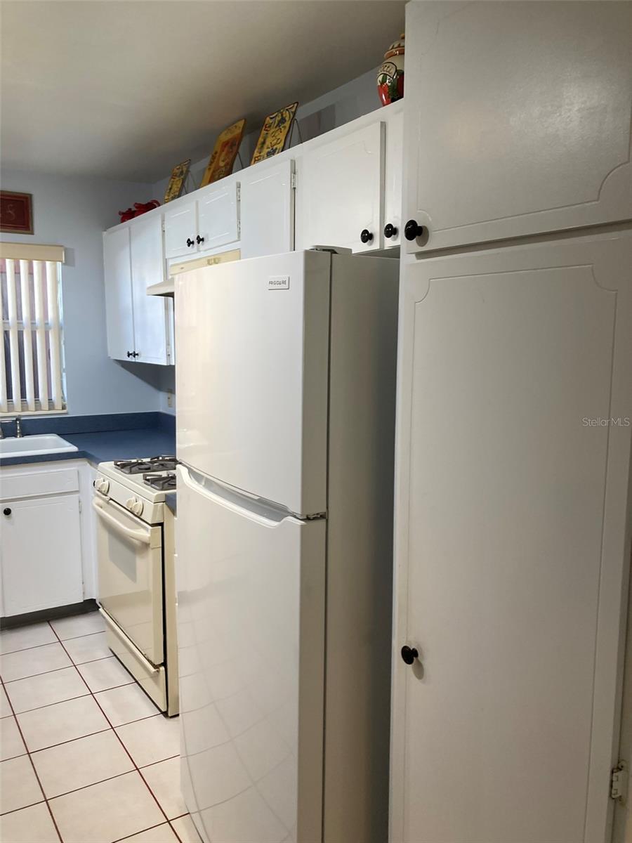 Image 8 of 53 For 5521 80th Street N 215