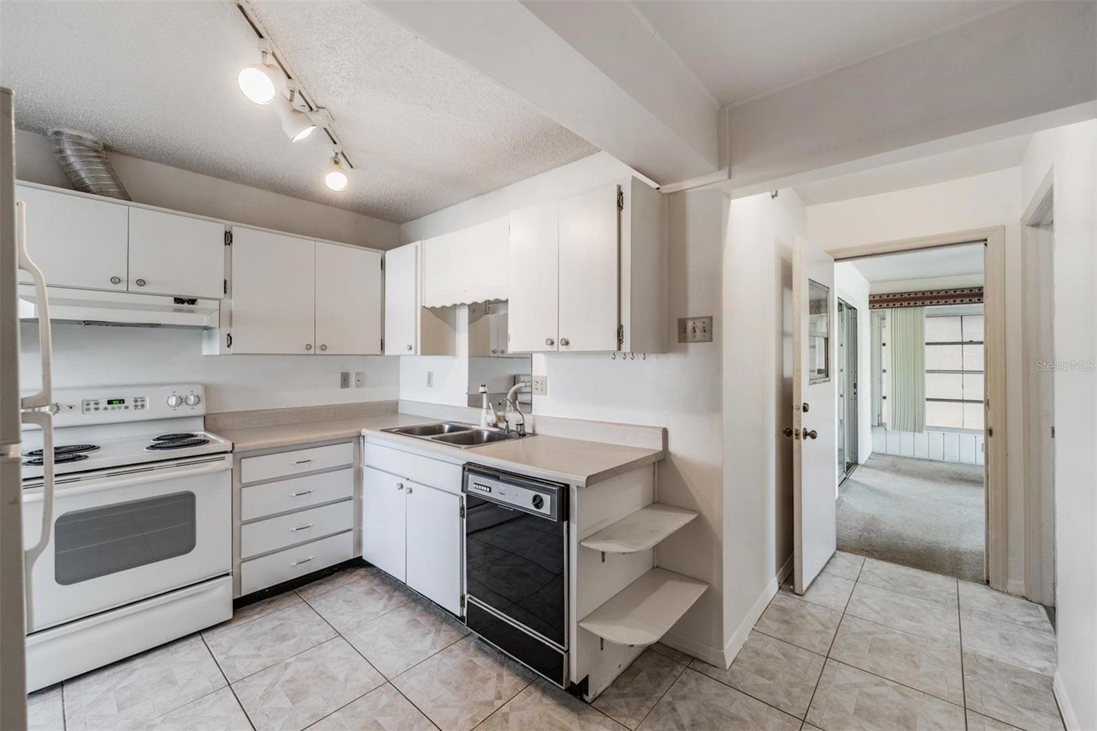 Image 15 of 42 For 216 Genet Court