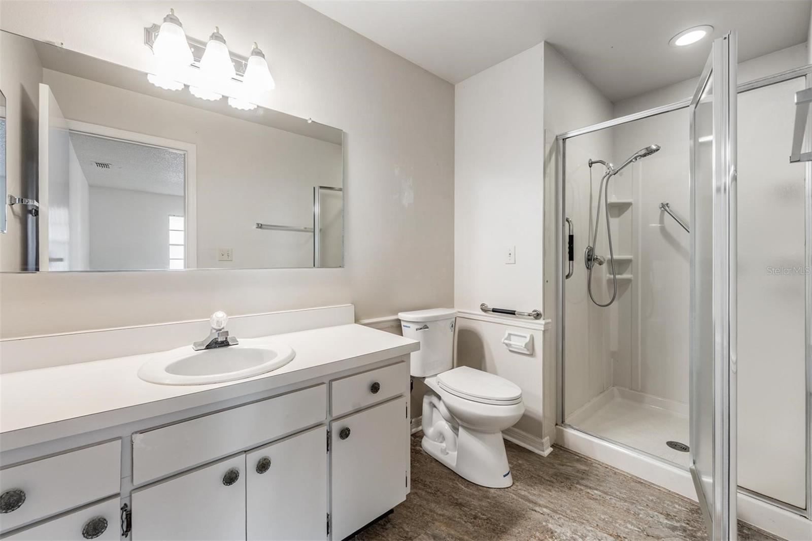 Image 20 of 42 For 216 Genet Court