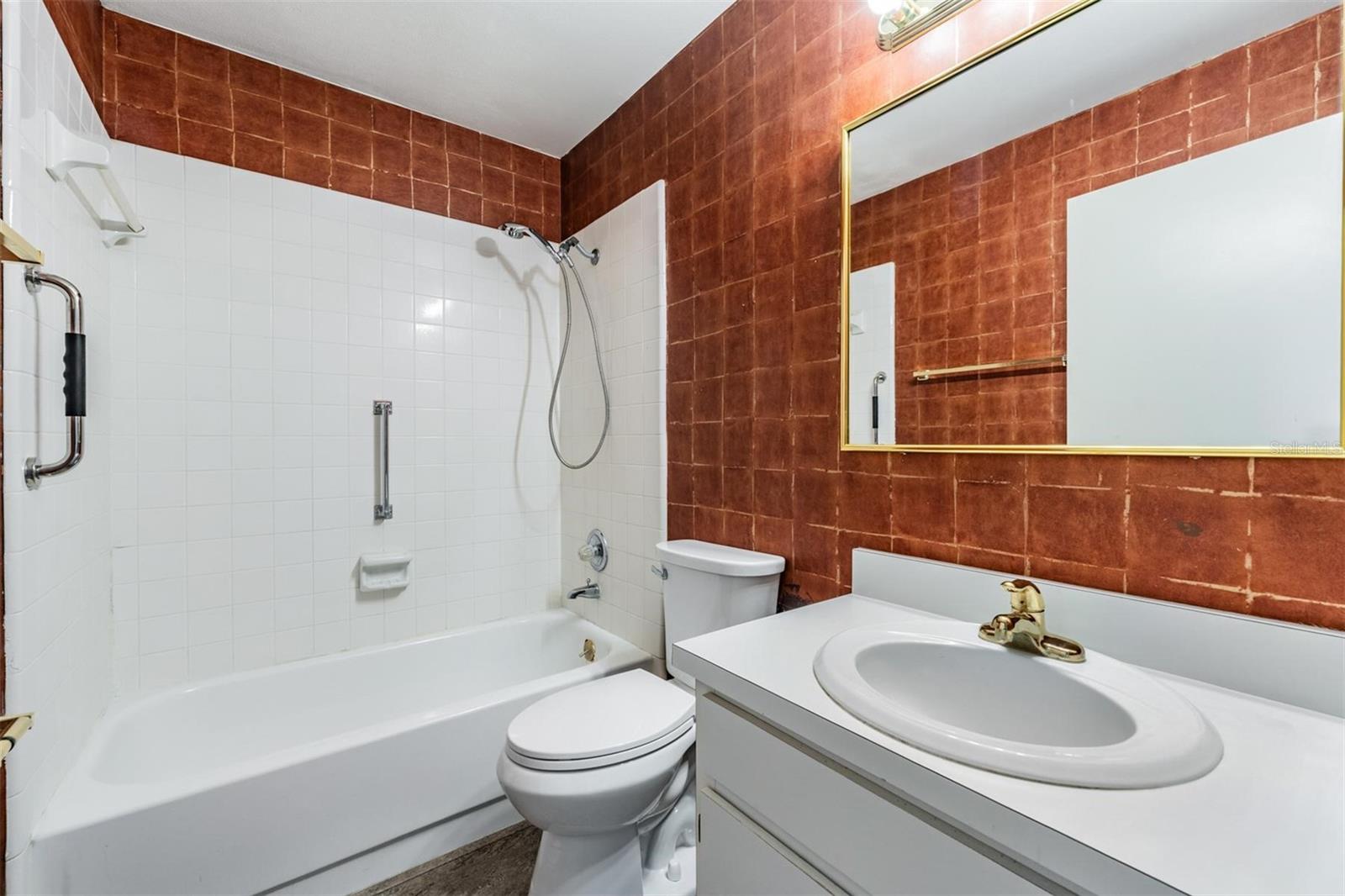 Image 22 of 42 For 216 Genet Court