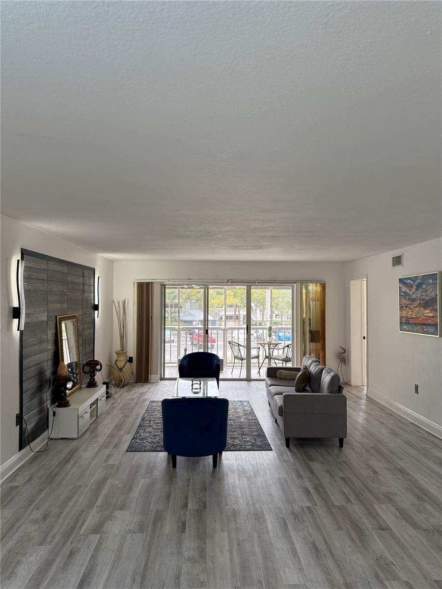 Image 20 of 32 For 2599 Dolly Bay Drive 206