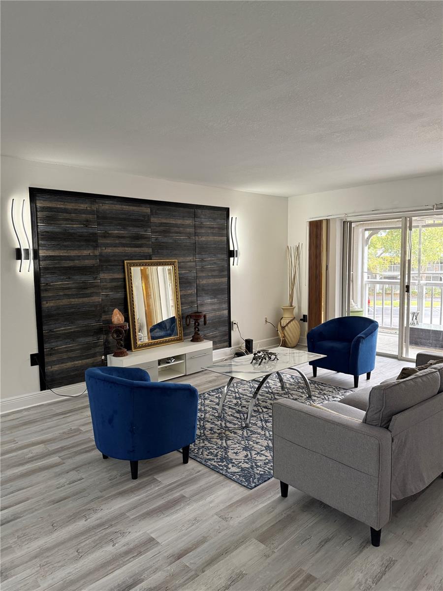 Image 21 of 32 For 2599 Dolly Bay Drive 206