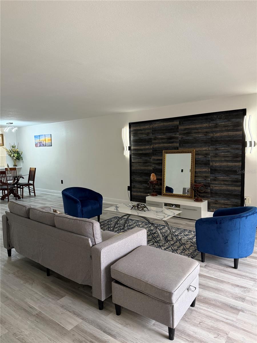 Image 22 of 32 For 2599 Dolly Bay Drive 206