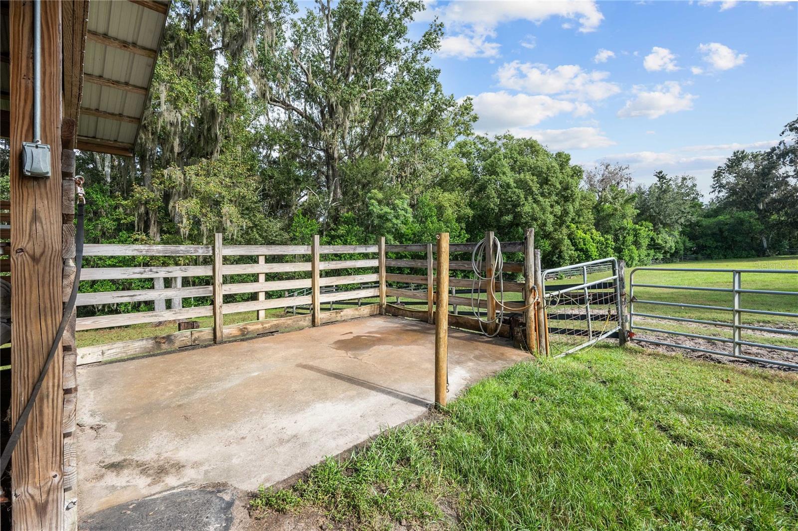 Image 17 of 38 For 15833 Jessamine Road