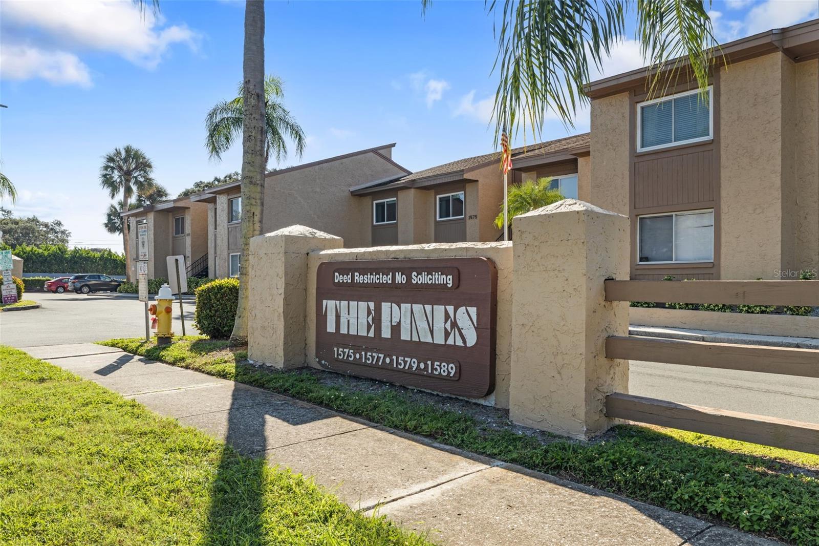 1575 Greenlea Drive 6