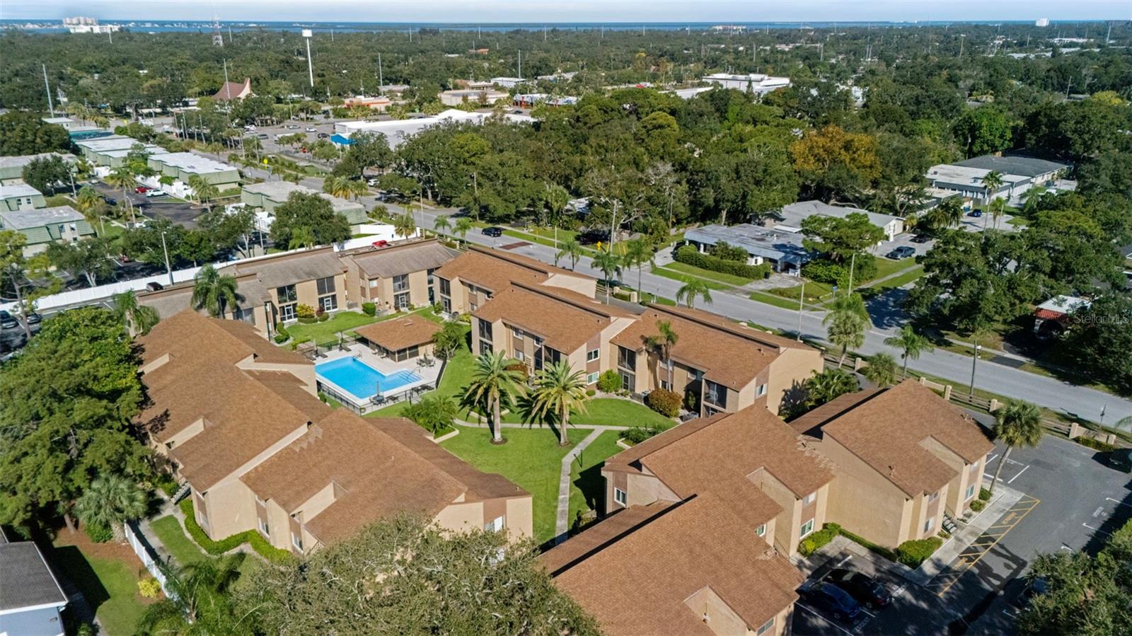 Image 2 of 36 For 1575 Greenlea Drive 6