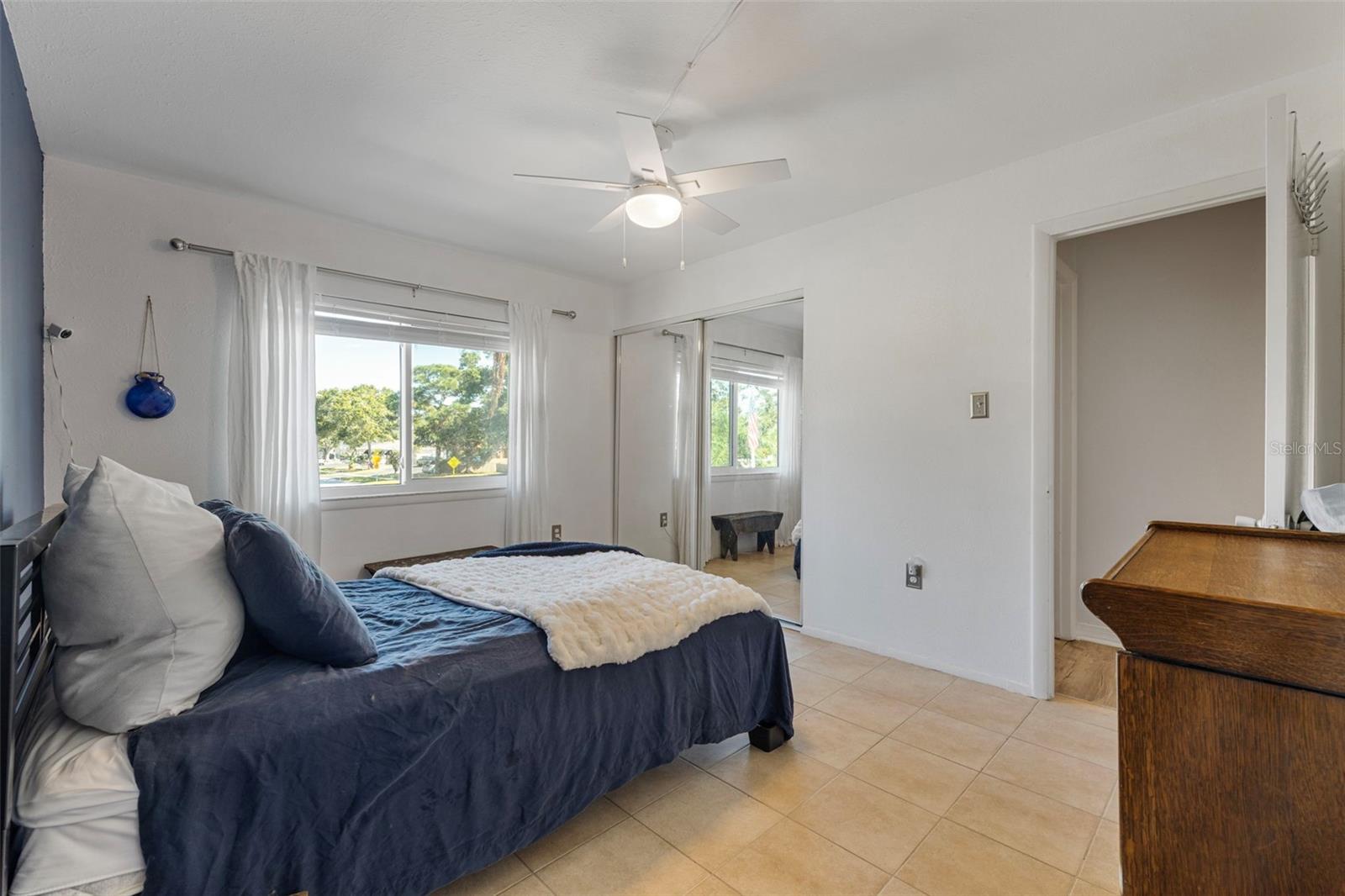 Image 27 of 36 For 1575 Greenlea Drive 6