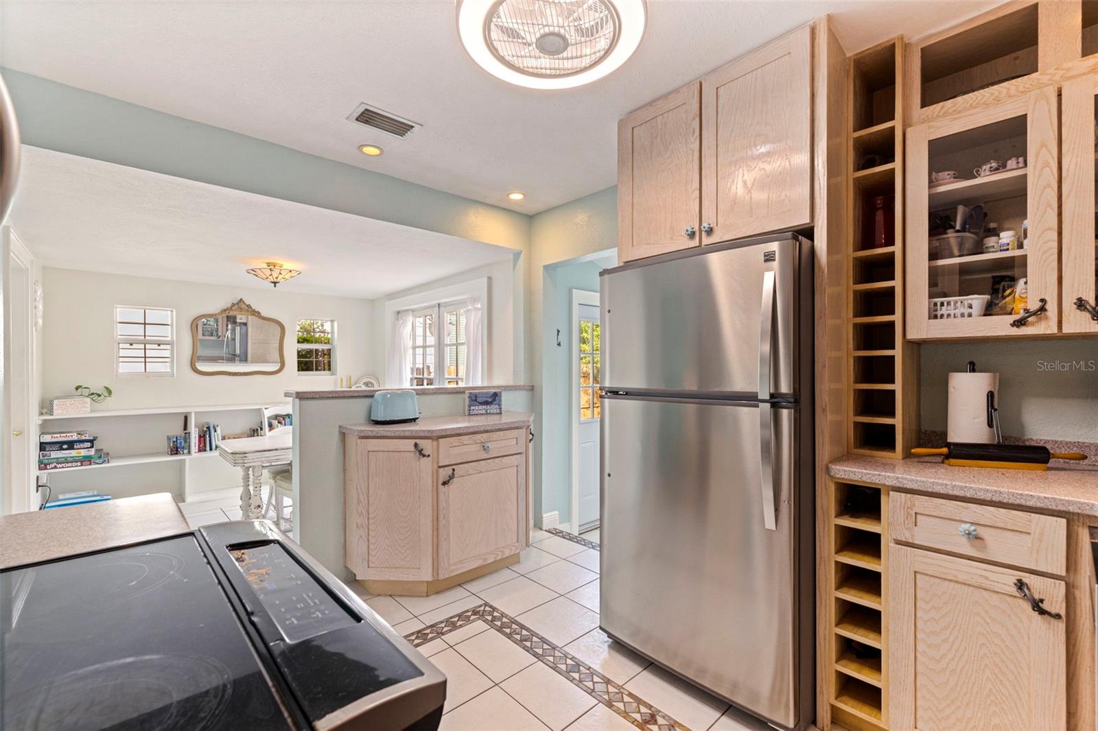 Image 12 of 51 For 5037 28th Avenue S