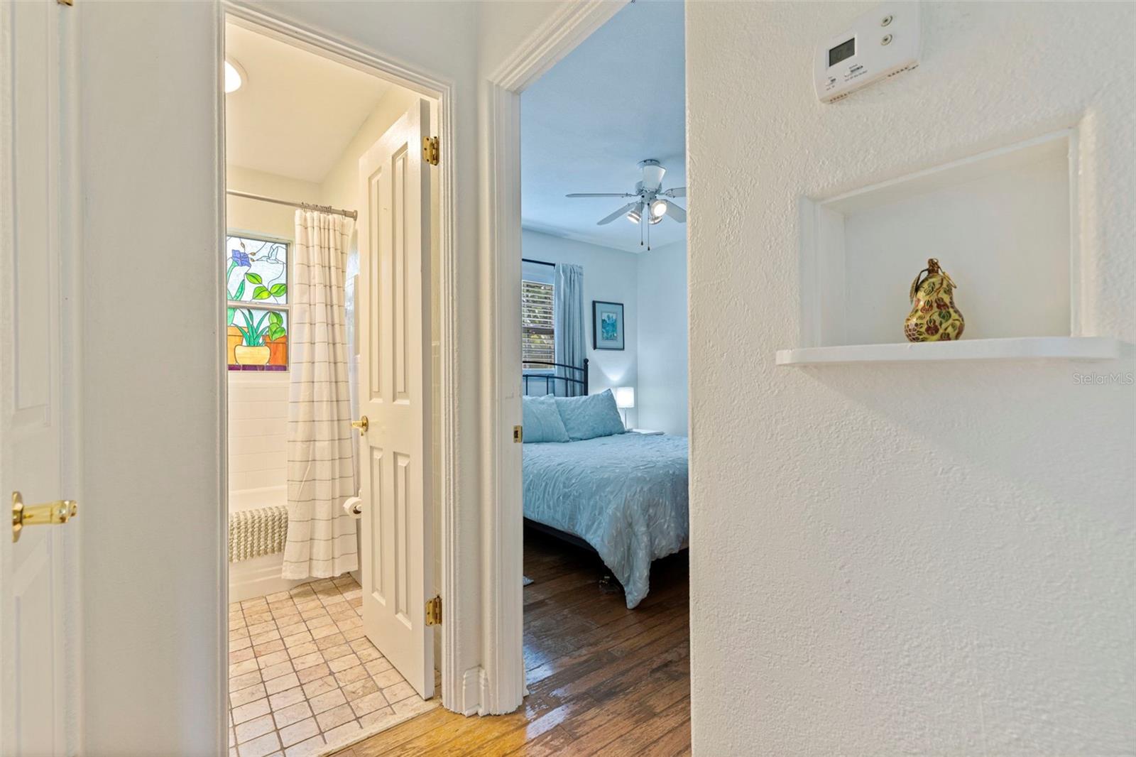Image 17 of 51 For 5037 28th Avenue S