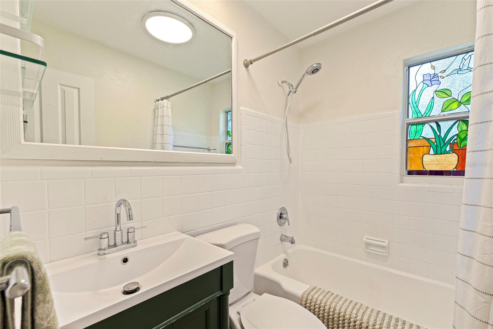 Image 19 of 51 For 5037 28th Avenue S