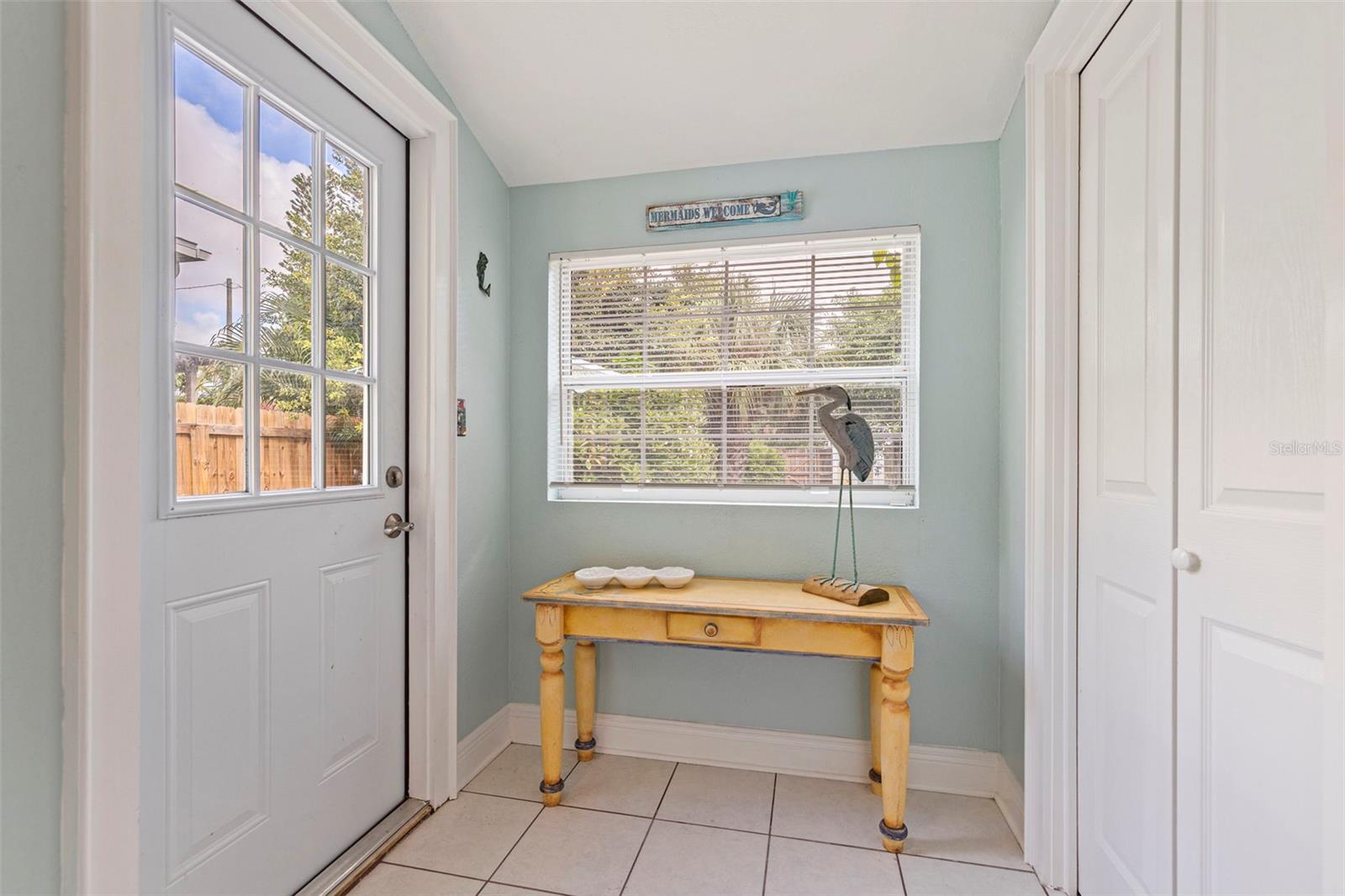 Image 24 of 51 For 5037 28th Avenue S
