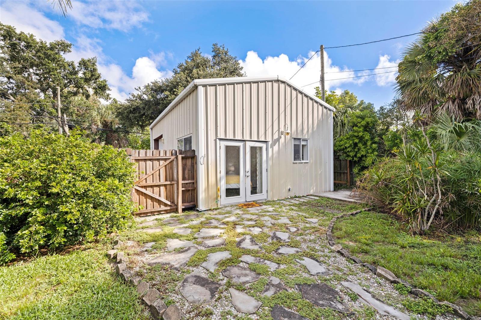 Image 31 of 51 For 5037 28th Avenue S