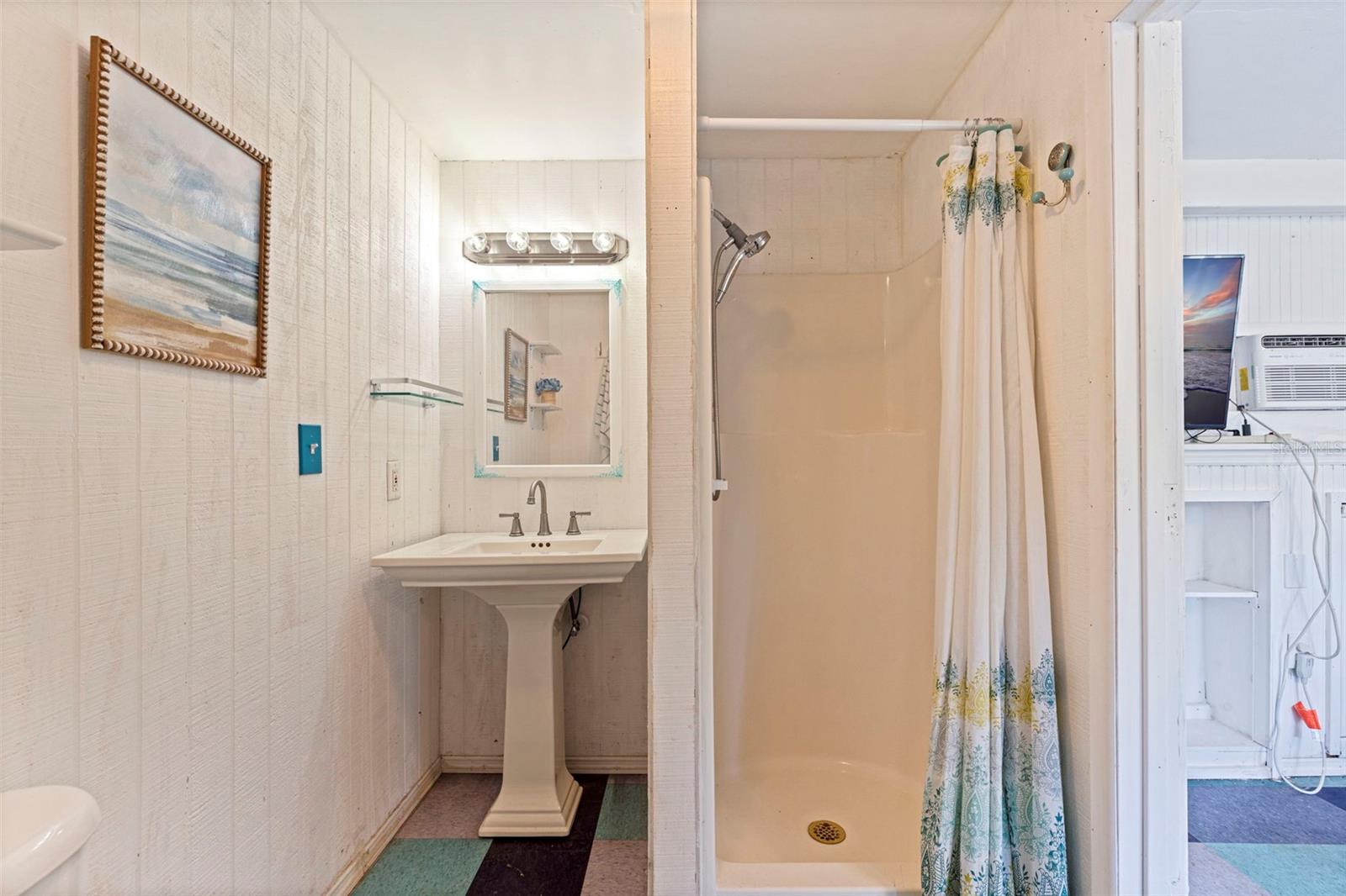 Image 37 of 51 For 5037 28th Avenue S