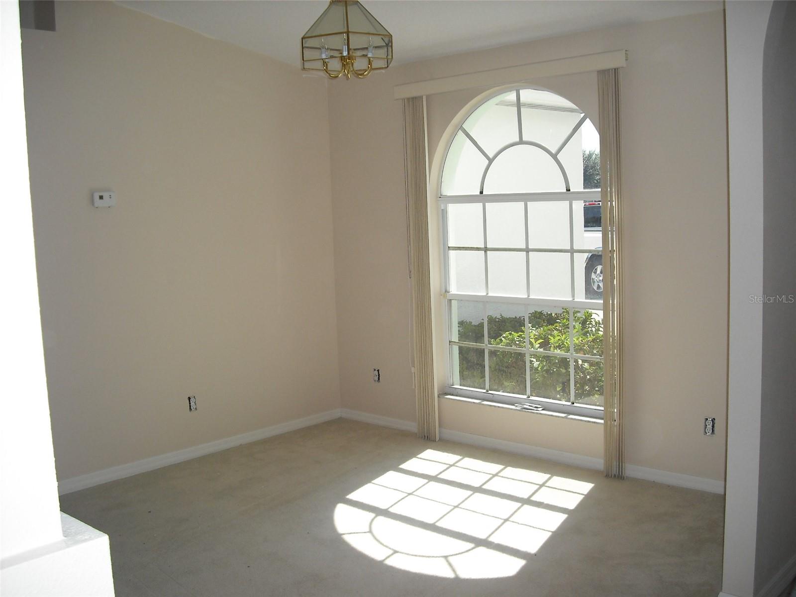 Image 3 of 9 For 9724 Mary Robin Drive