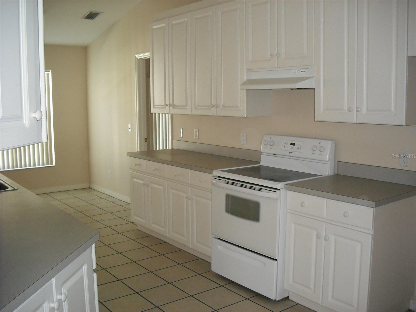 Image 6 of 9 For 9724 Mary Robin Drive