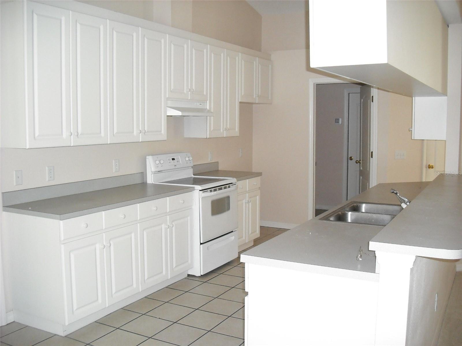 Image 7 of 9 For 9724 Mary Robin Drive