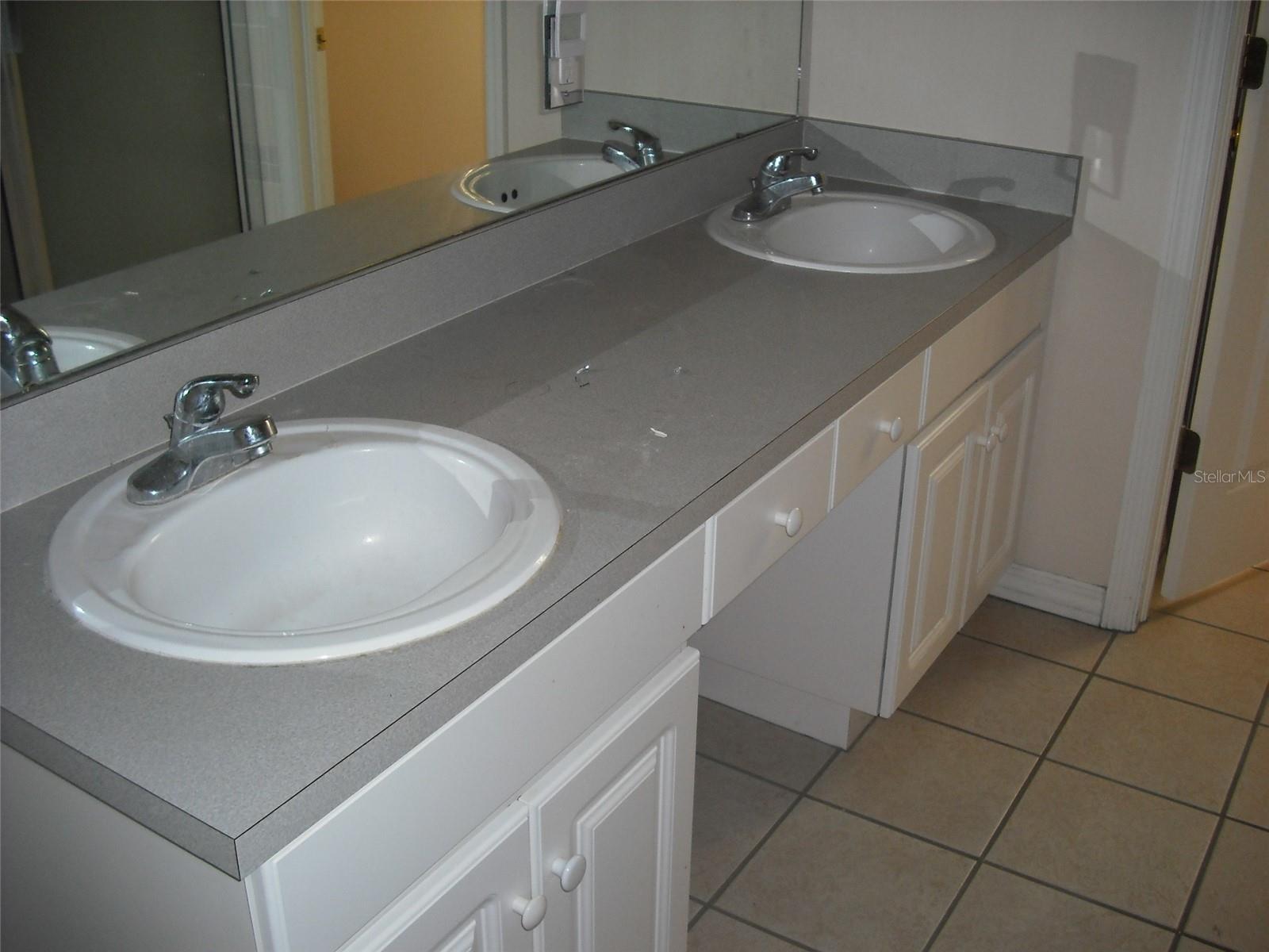 Image 8 of 9 For 9724 Mary Robin Drive