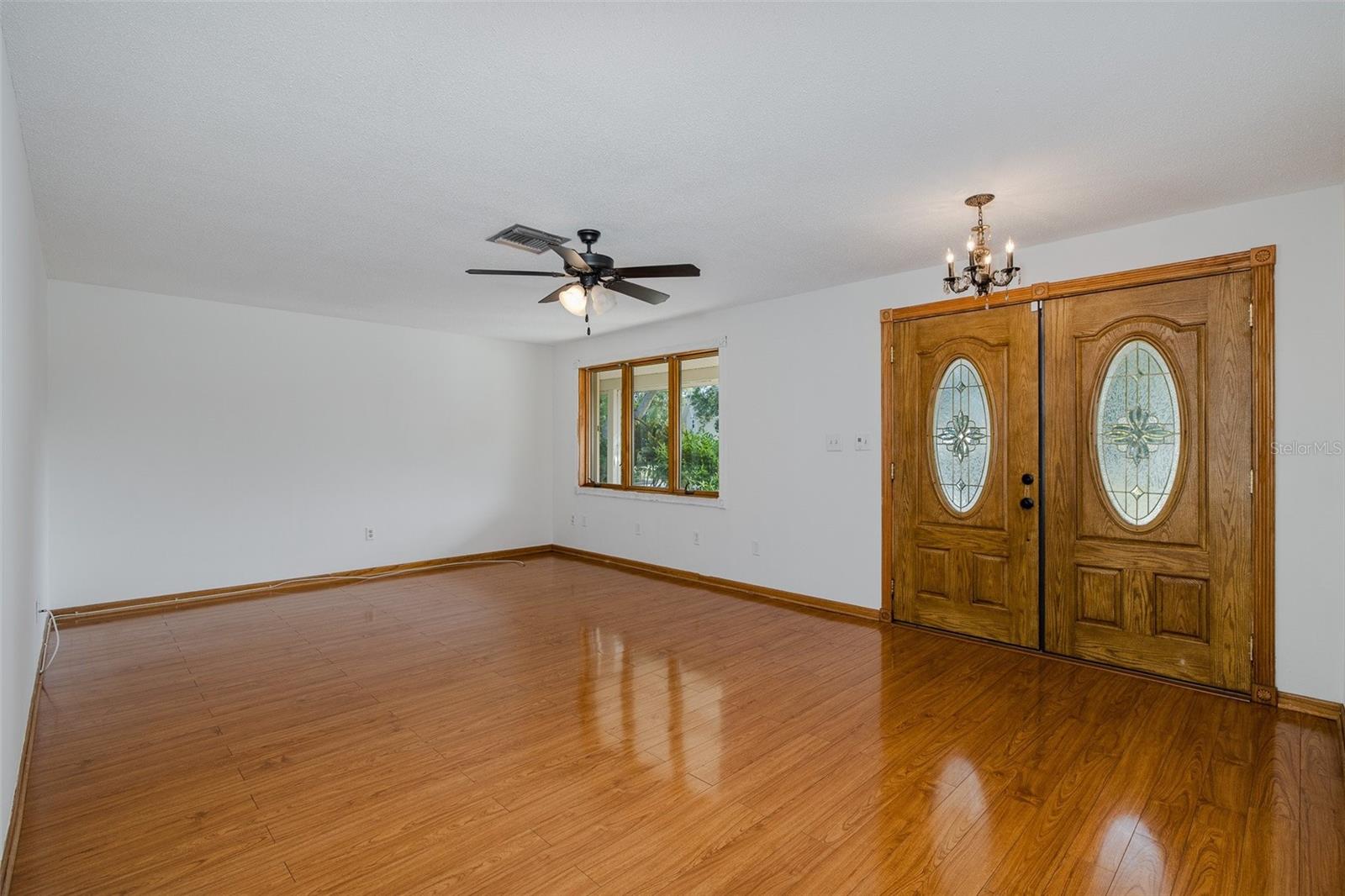Image 25 of 74 For 2568 Redwood Way