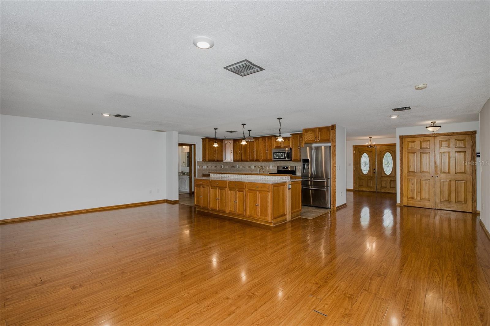 Image 30 of 74 For 2568 Redwood Way