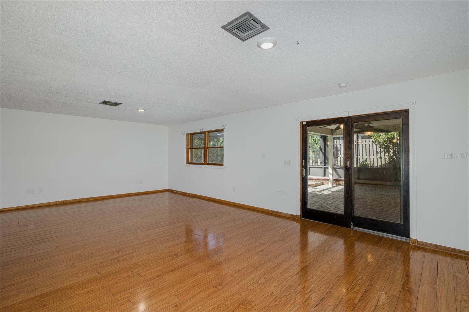 Image 38 of 74 For 2568 Redwood Way