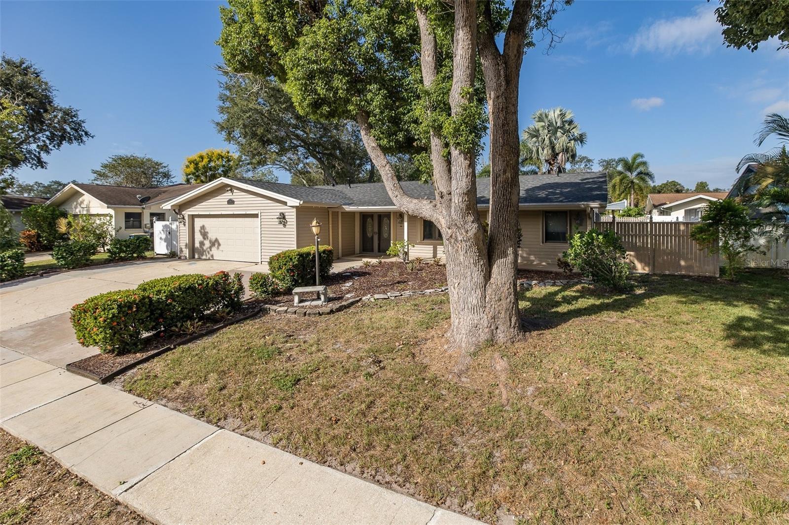 Image 4 of 74 For 2568 Redwood Way