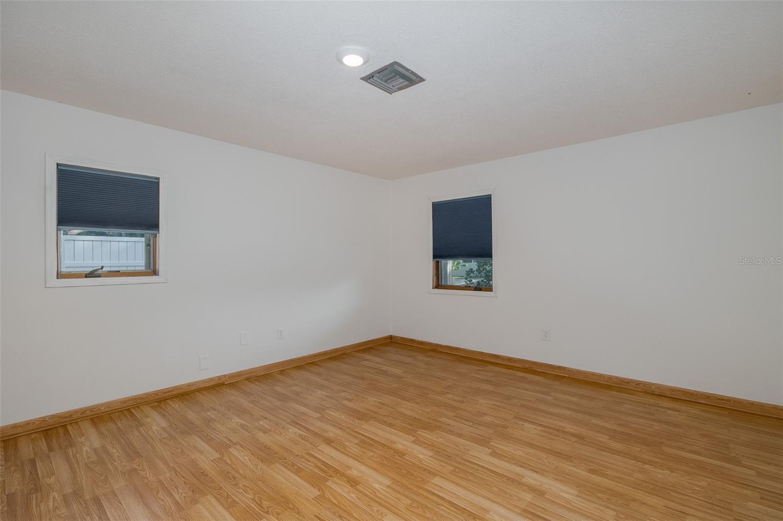 Image 45 of 74 For 2568 Redwood Way