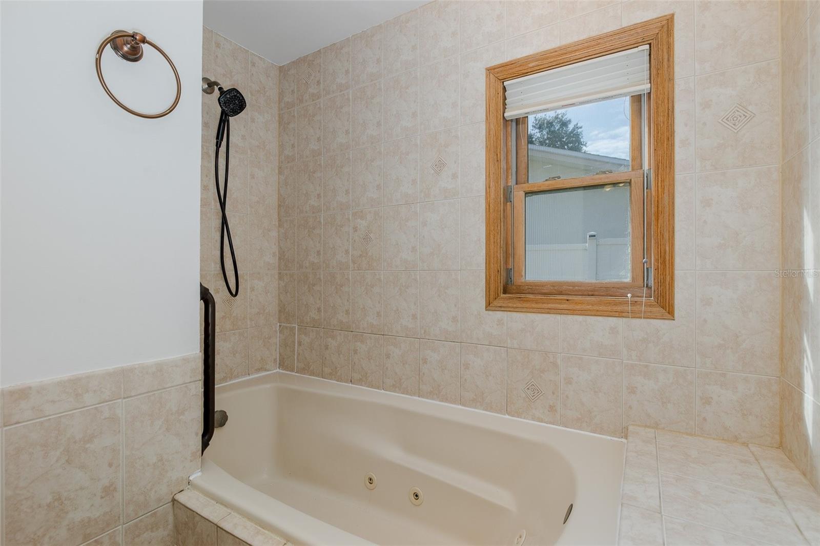 Image 51 of 74 For 2568 Redwood Way