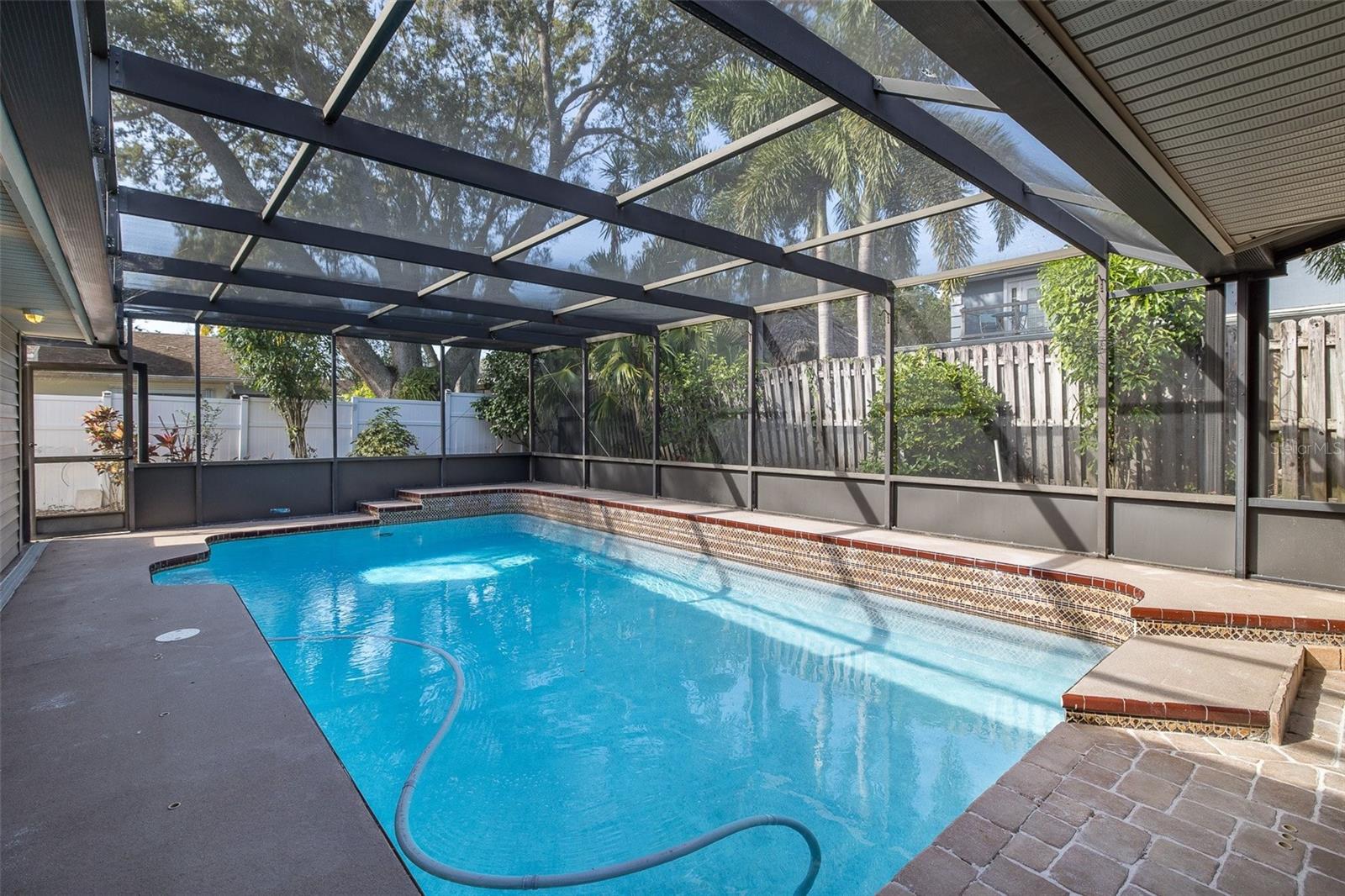 Image 63 of 74 For 2568 Redwood Way
