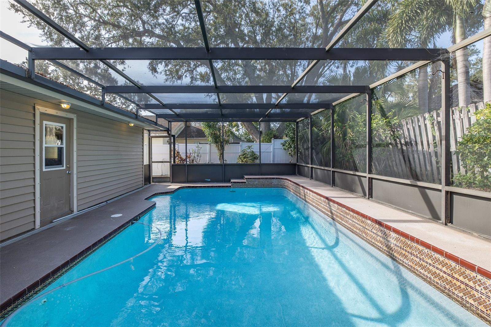 Image 64 of 74 For 2568 Redwood Way