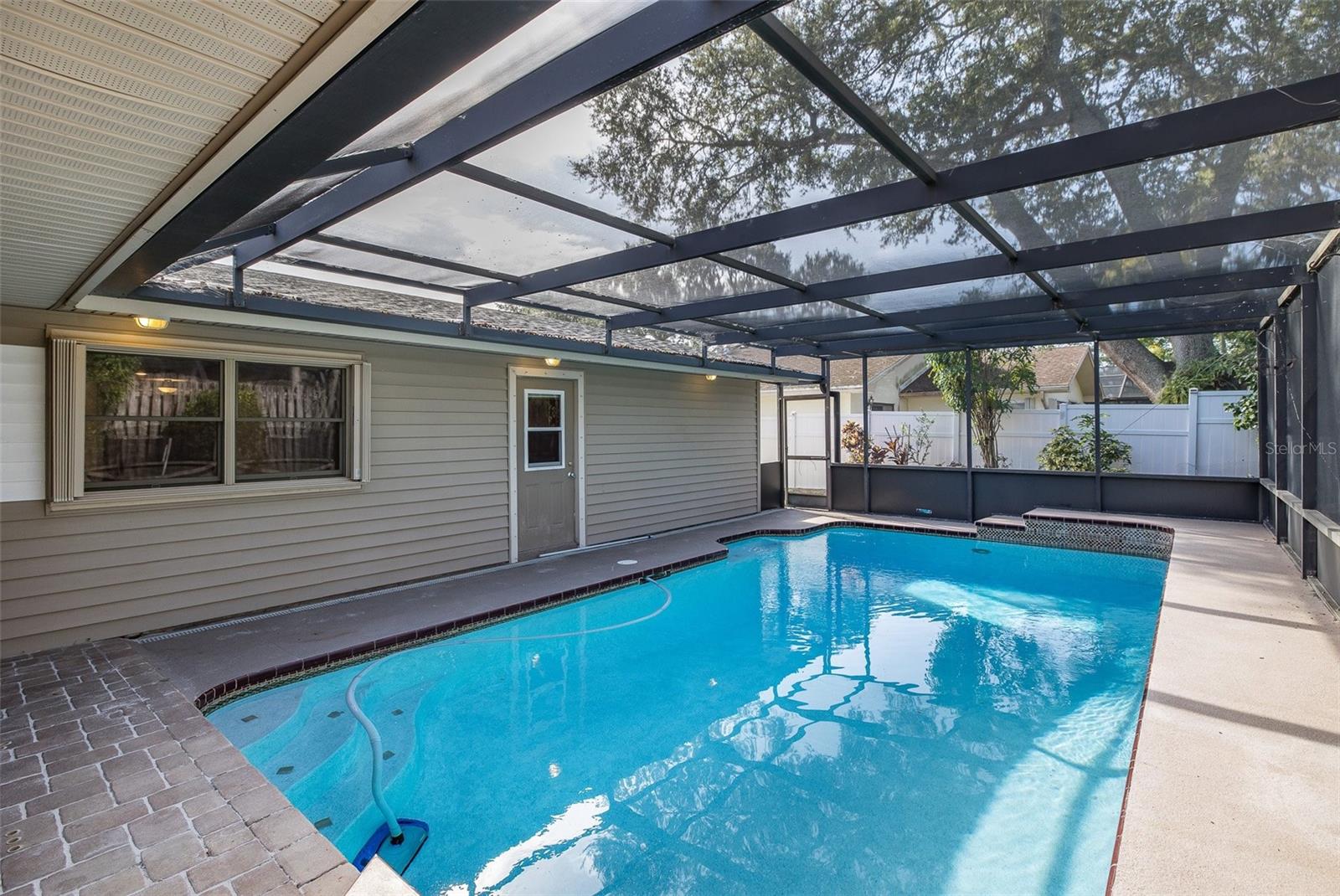 Image 65 of 74 For 2568 Redwood Way