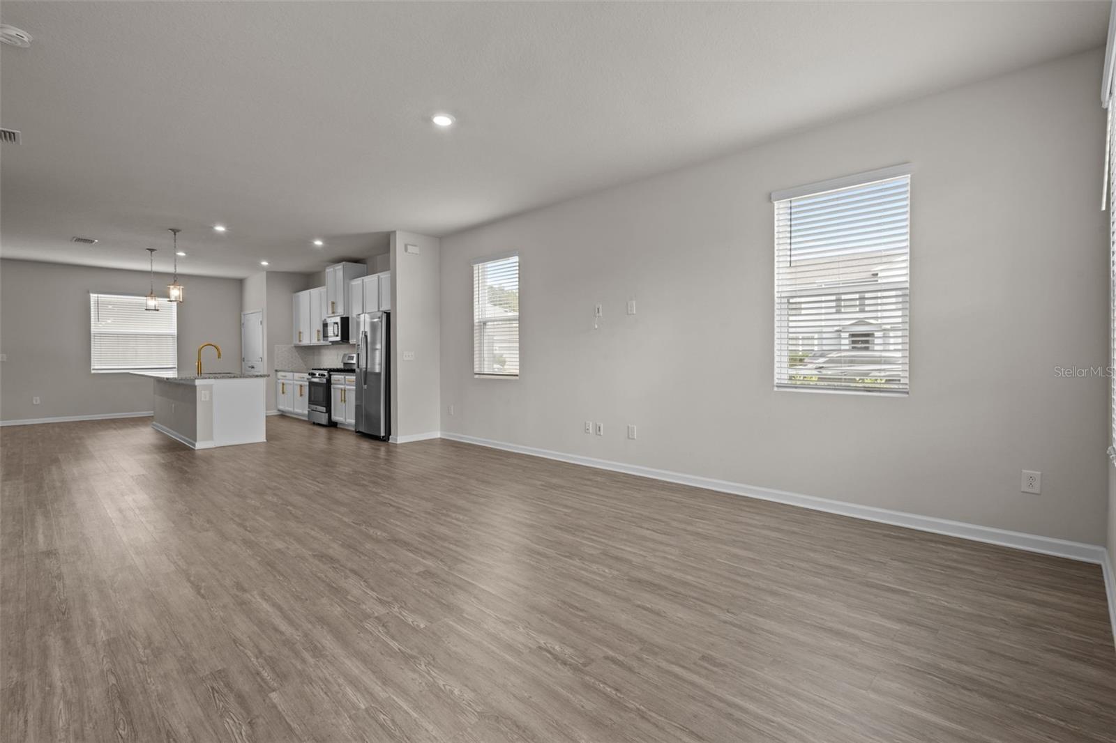 Image 11 of 54 For 15384 Caravan Avenue