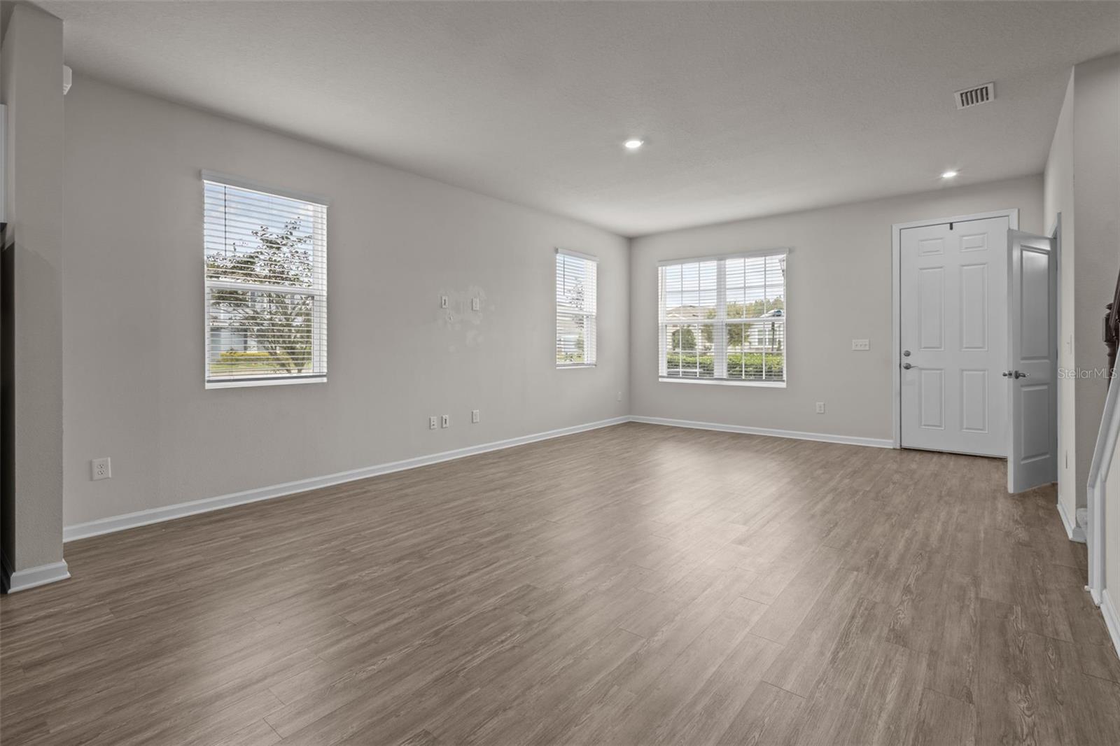 Image 12 of 54 For 15384 Caravan Avenue