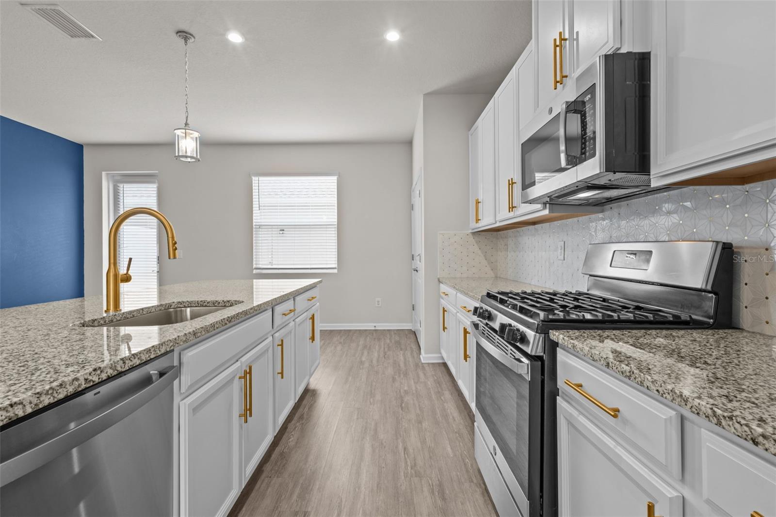 Image 18 of 54 For 15384 Caravan Avenue