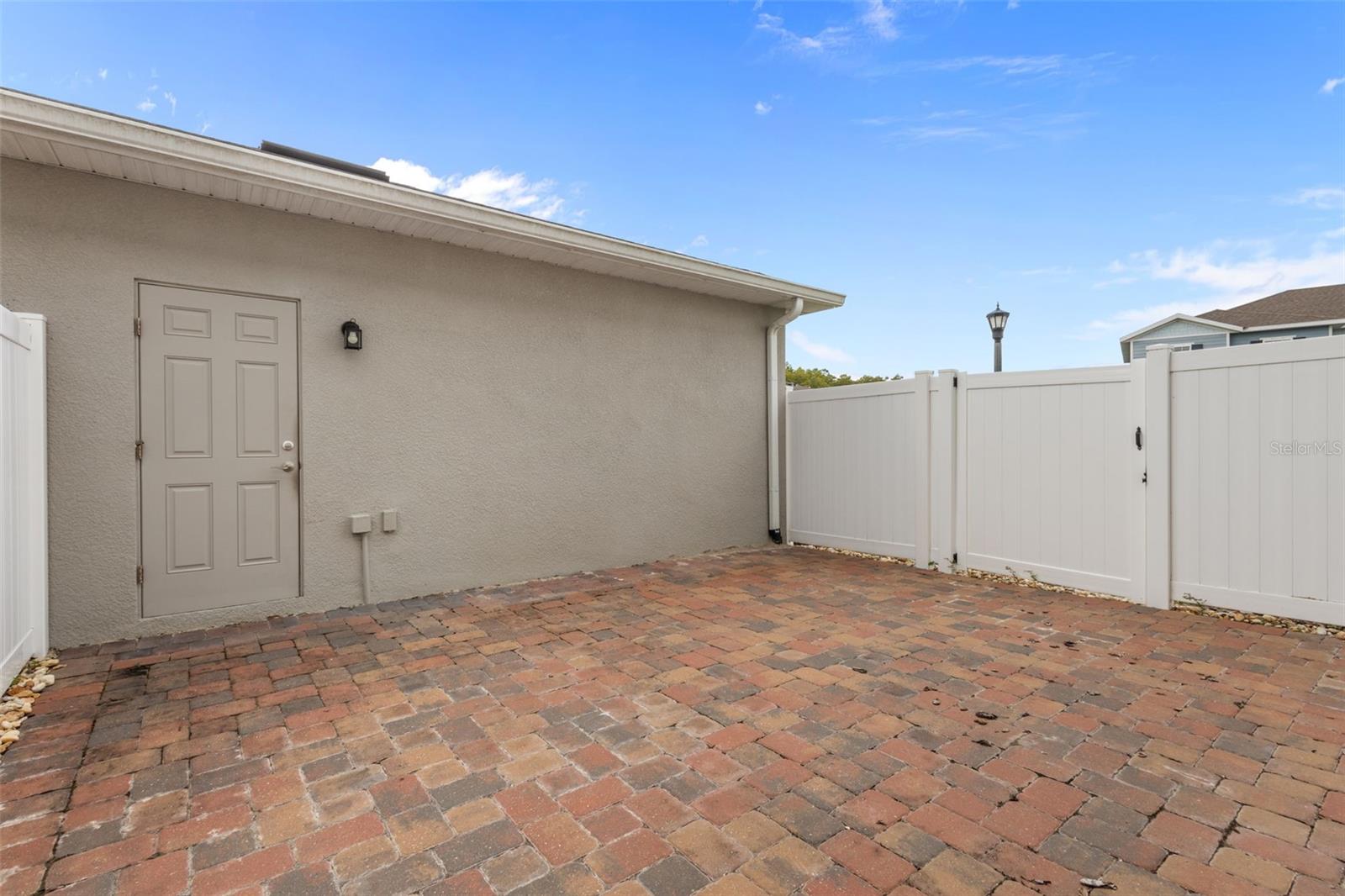 Image 19 of 54 For 15384 Caravan Avenue