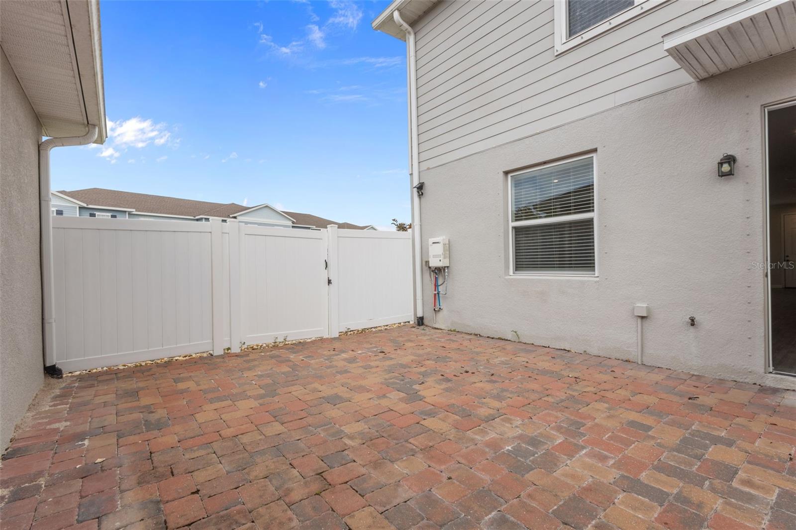 Image 20 of 54 For 15384 Caravan Avenue