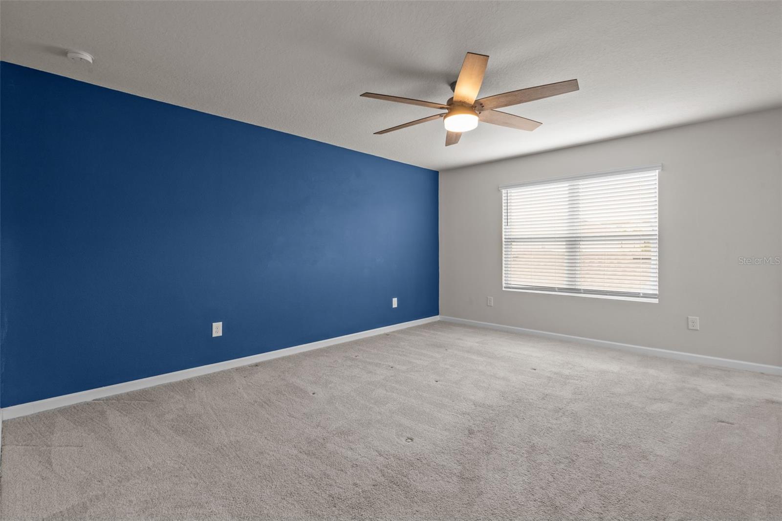 Image 23 of 54 For 15384 Caravan Avenue