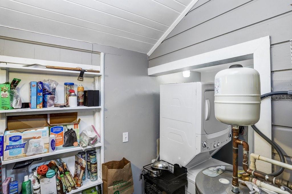 Image 10 of 40 For 905 Cornelius Avenue