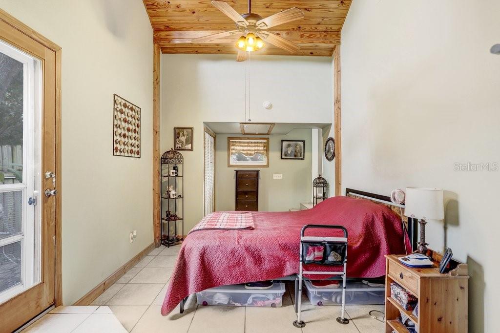 Image 12 of 40 For 905 Cornelius Avenue