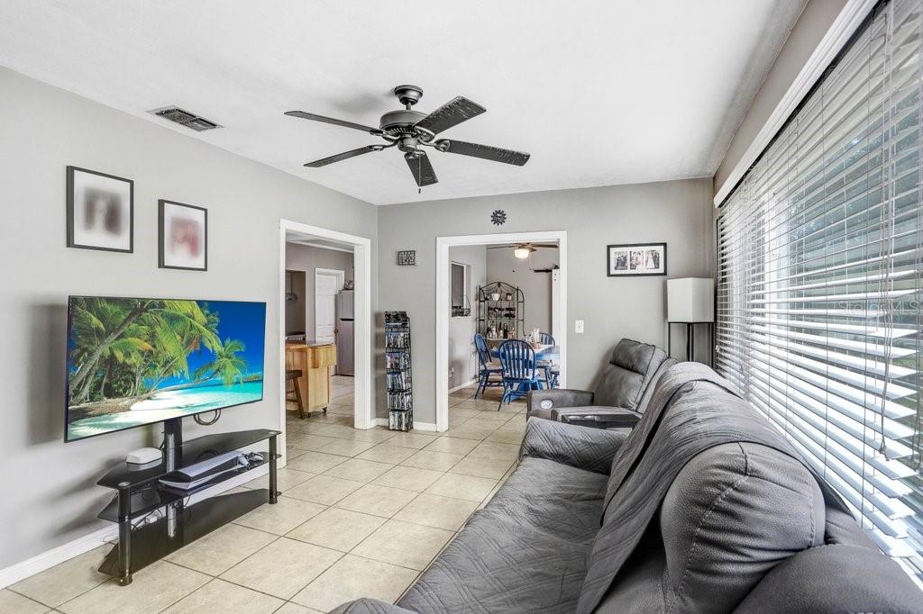 Image 2 of 40 For 905 Cornelius Avenue